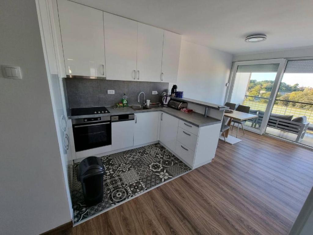 Ferienwohnung Sea View Balcony And Parking Zadar Exterior foto